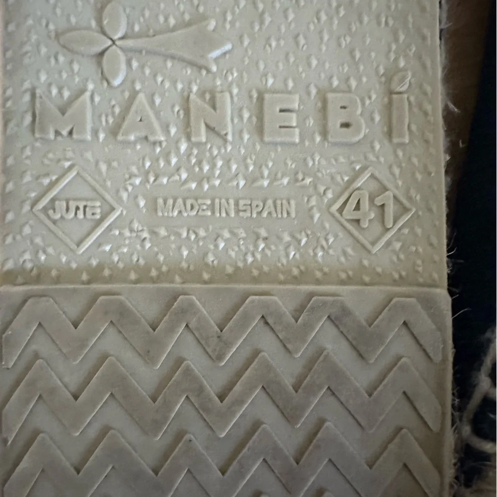 Manebi Suede and Canvas Embroidered Espadrilles in Blue and Pink - Size 41/11